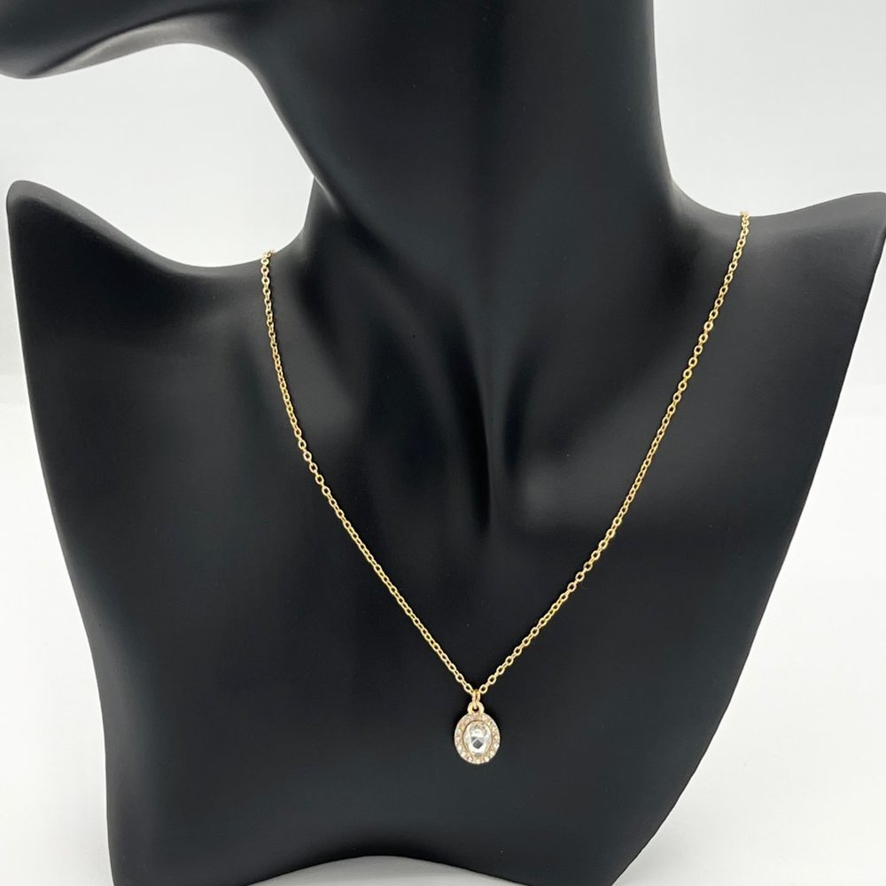 Swarovski Crystal Elements Oval Plated on a Gold Toned Necklace